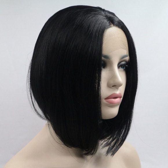 ?AVIVA BOB MIDDLE PART BLACK Lace Front Wig *NWT* main image 4